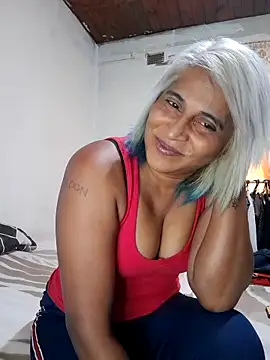 Snapshot of Goodgirlsue_77 chatting on 05-16-26, 05:26 Goodgirlsue 77 online show from 05-16-26, 05:26
