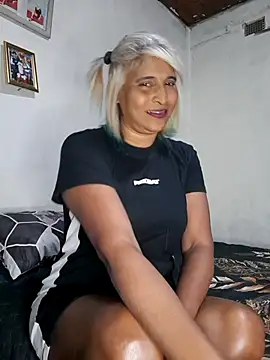 Snapshot of Goodgirlsue_77 chatting on 06-08-26, 03:01 Goodgirlsue 77 online show from 06-08-26, 03:01