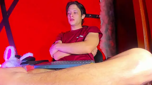 LilOwen  online show from 04-05-26, 06:27