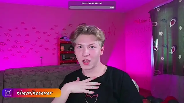 Snapshot of TheMikeSever chatting on 12-15-24, 07:24 TheMikeSever online show from 12-15-24, 07:24