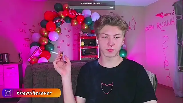 Snapshot of TheMikeSever chatting on 12-18-24, 02:10 TheMikeSever online show from 12-18-24, 02:10