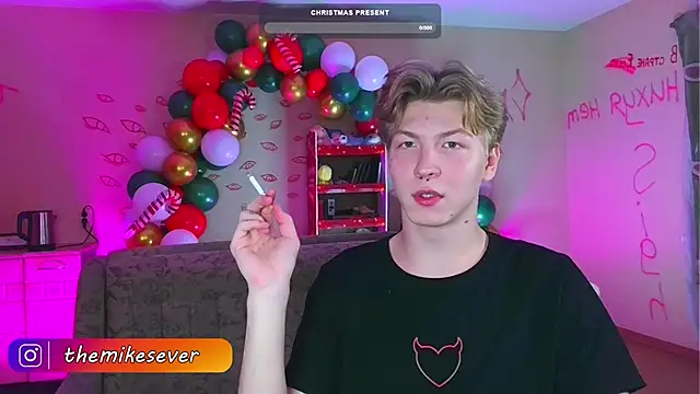 Snapshot of TheMikeSever chatting on 12-20-24, 05:08 TheMikeSever online show from 12-20-24, 05:08