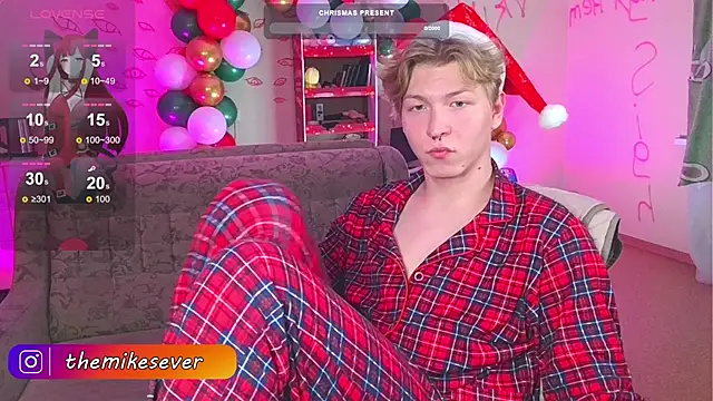 Snapshot of TheMikeSever chatting on 12-25-24, 08:39 TheMikeSever online show from 12-25-24, 08:39