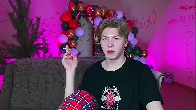 Snapshot of TheMikeSever chatting on 12-28-24, 05:46 TheMikeSever online show from 12-28-24, 05:46