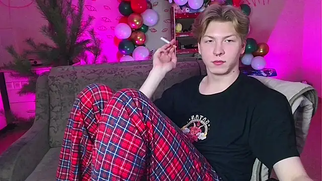 Snapshot of TheMikeSever chatting on 12-28-24, 08:47 TheMikeSever online show from 12-28-24, 08:47