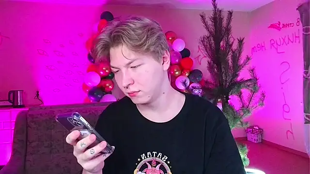 Snapshot of TheMikeSever chatting on 01-02-25, 05:50 TheMikeSever online show from 01-02-25, 05:50