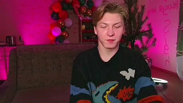 Snapshot of TheMikeSever chatting on 01-05-25, 06:02 TheMikeSever online show from 01-05-25, 06:02