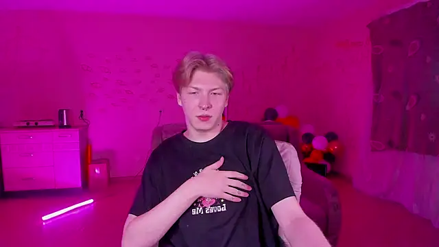 Snapshot of TheMikeSever chatting on 01-12-25, 07:42 TheMikeSever online show from 01-12-25, 07:42