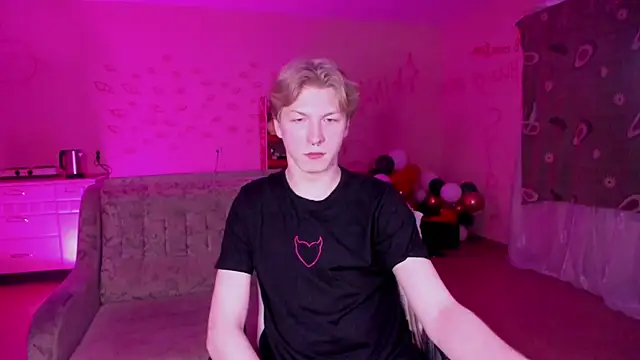 Snapshot of TheMikeSever chatting on 01-22-25, 06:20 TheMikeSever online show from 01-22-25, 06:20