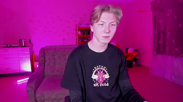 Snapshot of TheMikeSever chatting on 01-24-25, 10:51 TheMikeSever online show from 01-24-25, 10:51