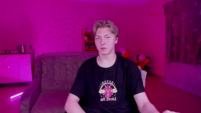 Snapshot of TheMikeSever chatting on 01-26-25, 11:18 TheMikeSever online show from 01-26-25, 11:18