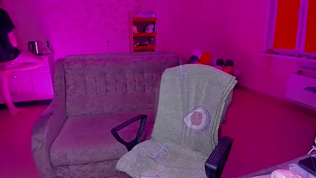 Snapshot of TheMikeSever chatting on 02-05-25, 08:04 TheMikeSever online show from 02-05-25, 08:04