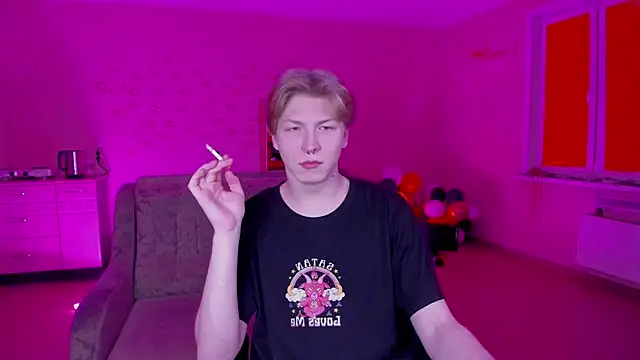 Snapshot of TheMikeSever chatting on 02-07-25, 04:56 TheMikeSever online show from 02-07-25, 04:56