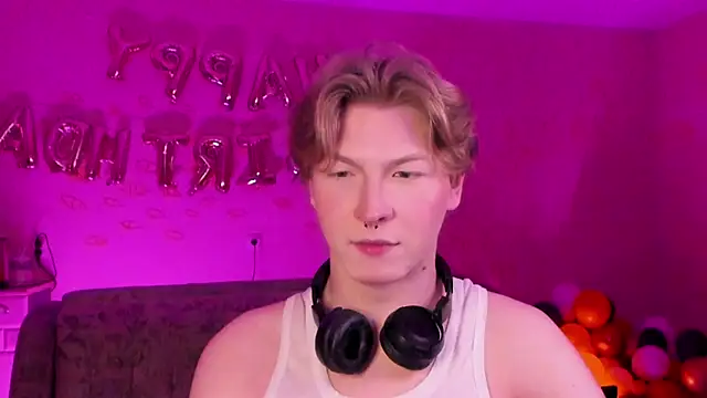 Snapshot of TheMikeSever chatting on 02-19-25, 07:59 TheMikeSever online show from 02-19-25, 07:59