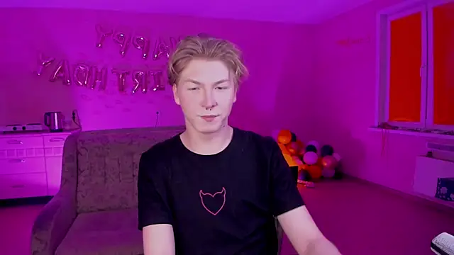 Snapshot of TheMikeSever chatting on 02-21-25, 05:20 TheMikeSever online show from 02-21-25, 05:20