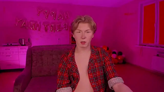 Snapshot of TheMikeSever chatting on 02-22-25, 08:20 TheMikeSever online show from 02-22-25, 08:20