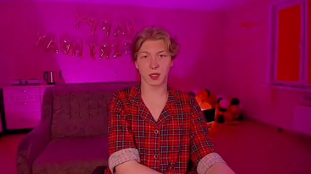 Snapshot of TheMikeSever chatting on 03-09-25, 11:46 TheMikeSever online show from 03-09-25, 11:46