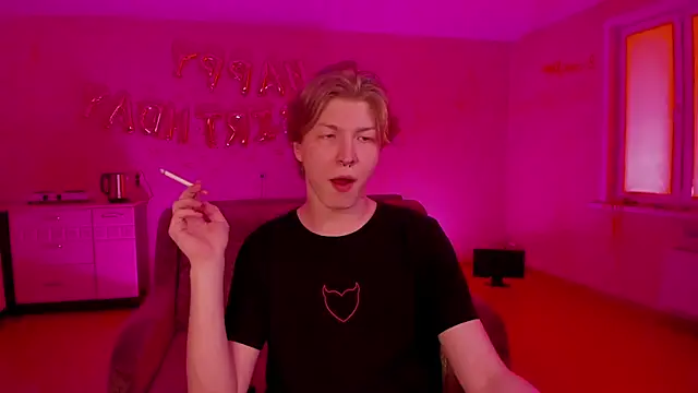 Snapshot of TheMikeSever chatting on 03-17-25, 08:29 TheMikeSever online show from 03-17-25, 08:29