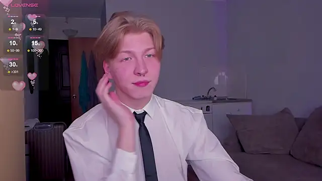 Snapshot of TheMikeSever chatting on 11-13-25, 10:47 TheMikeSever online show from 11-13-25, 10:47