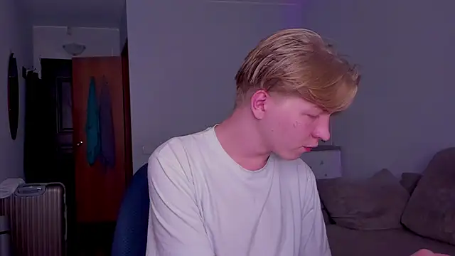 Snapshot of TheMikeSever chatting on 11-17-25, 05:19 TheMikeSever online show from 11-17-25, 05:19