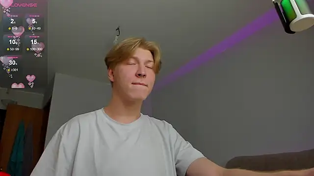 Snapshot of TheMikeSever chatting on 11-29-25, 08:39 TheMikeSever online show from 11-29-25, 08:39