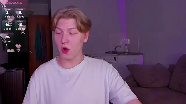 Snapshot of TheMikeSever chatting on 12-14-25, 10:53 TheMikeSever online show from 12-14-25, 10:53