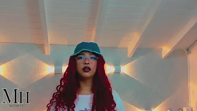 MizzHell online show from 03-07-26, 03:47