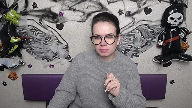 JasmineKouch online show from 10-22-25, 05:13