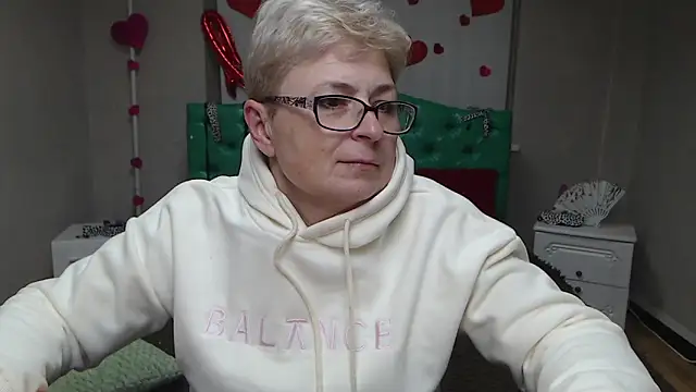 EmiliaGree online show from 02-05-26, 08:24