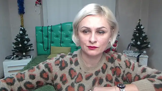 OliviaHorst online show from 12-18-24, 02:28