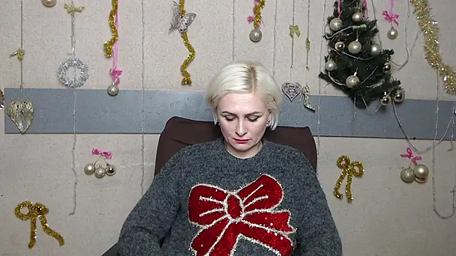 OliviaHorst online show from 12-14-25, 06:23