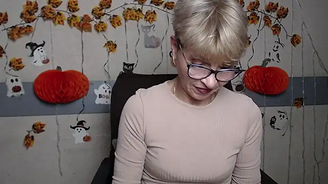 EllaBonito online show from 11-13-25, 06:34