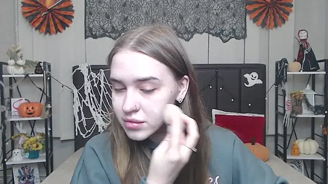 LauraHlot online show from 11-02-25, 06:27