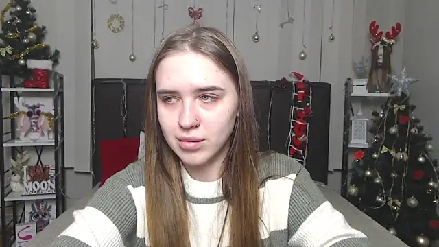 LauraHlot online show from 12-16-25, 06:40