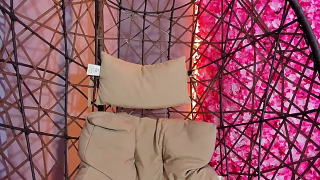 Snapshot of Sofia__rivera chatting on 01-26-25, 05:02 Sofia  rivera online show from 01-26-25, 05:02