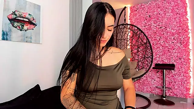 Snapshot of Sofia__rivera chatting on 02-08-25, 11:02 Sofia  rivera online show from 02-08-25, 11:02