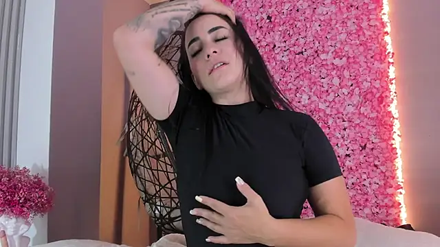 Snapshot of Sofia__rivera chatting on 03-23-25, 01:53 Sofia  rivera online show from 03-23-25, 01:53