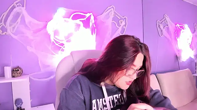 Camiila Osorio online show from 10-30-25, 07:36