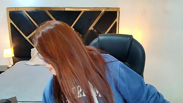 Camiila Osorio online show from 05-15-26, 07:10