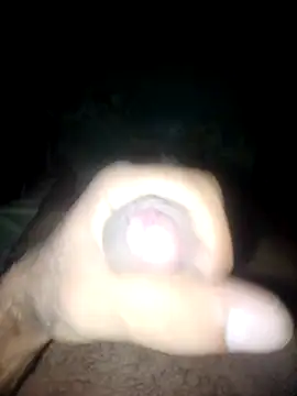 Snapshot of taylorWiiz chatting on 10-05-25, 04:44 taylorWiiz online show from 10-05-25, 04:44