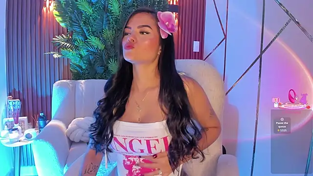 Snapshot of foxxxmegan chatting on 02-06-26, 07:06 foxxxmegan online show from 02-06-26, 07:06