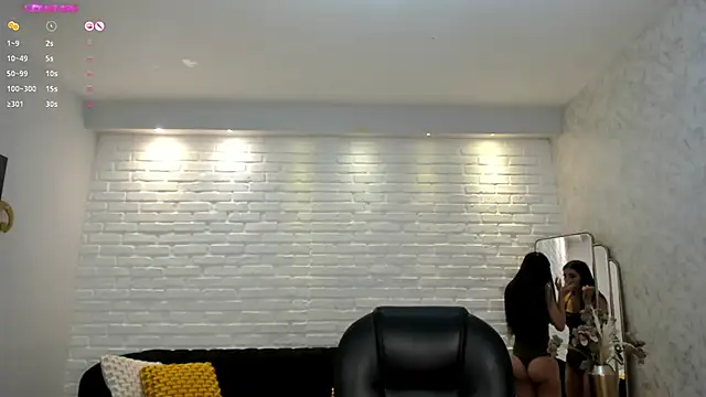Snapshot of ValeriaVelvet chatting on 03-13-25, 11:51 ValeriaVelvet online show from 03-13-25, 11:51