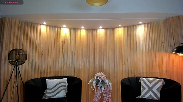 ValeriaVelvet online show from 12-15-25, 12:20