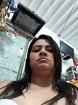 Snapshot of Linda_Lars chatting on 12-18-24, 04:20 Linda Lars online show from 12-18-24, 04:20