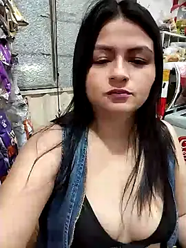 Snapshot of Linda_Lars chatting on 12-20-24, 04:53 Linda Lars online show from 12-20-24, 04:53