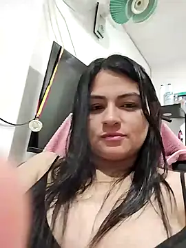 Snapshot of Linda_Lars chatting on 01-23-25, 06:06 Linda Lars online show from 01-23-25, 06:06