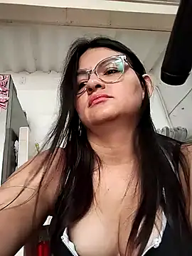 Snapshot of Linda_Lars chatting on 02-03-25, 01:51 Linda Lars online show from 02-03-25, 01:51