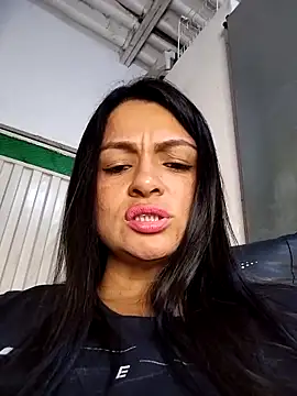 Snapshot of Linda_Lars chatting on 09-09-25, 02:00 Linda Lars online show from 09-09-25, 02:00