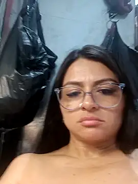 Snapshot of Linda_Lars chatting on 10-22-25, 03:01 Linda Lars online show from 10-22-25, 03:01