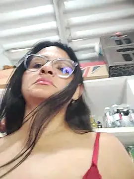 Snapshot of Linda_Lars chatting on 11-05-25, 03:12 Linda Lars online show from 11-05-25, 03:12